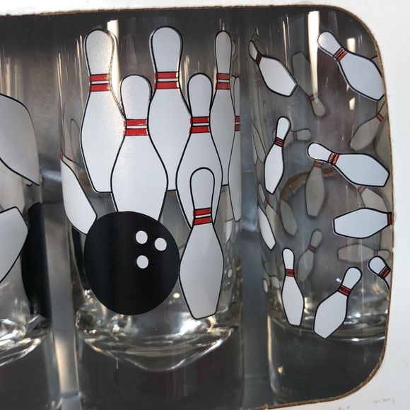 Bowling shot glasses different print on each glass new in original box set of 6 - Picture 3 of 11